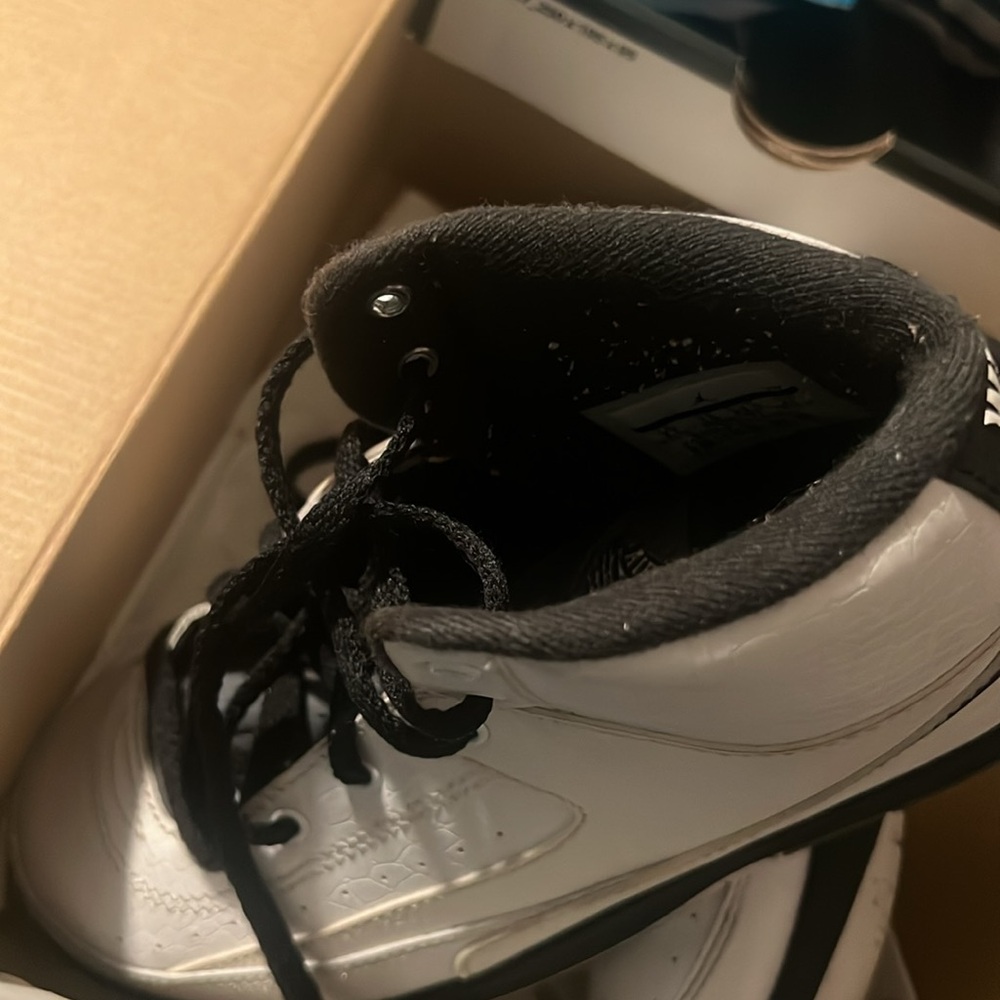 Jordan 2s - Picture 2 of 2
